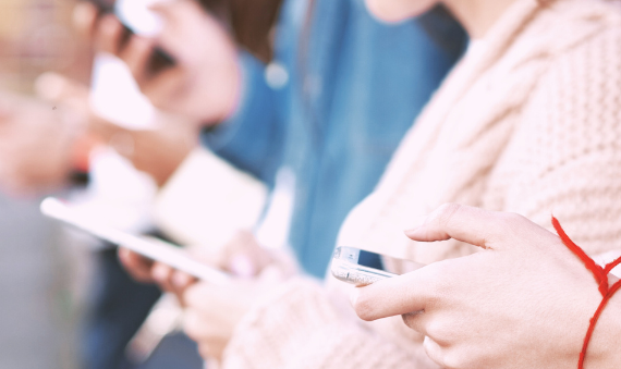 Bannière de l'article de blogue sur La Gestion des Réseaux Sociaux Un Indispensable pour les Entreprise